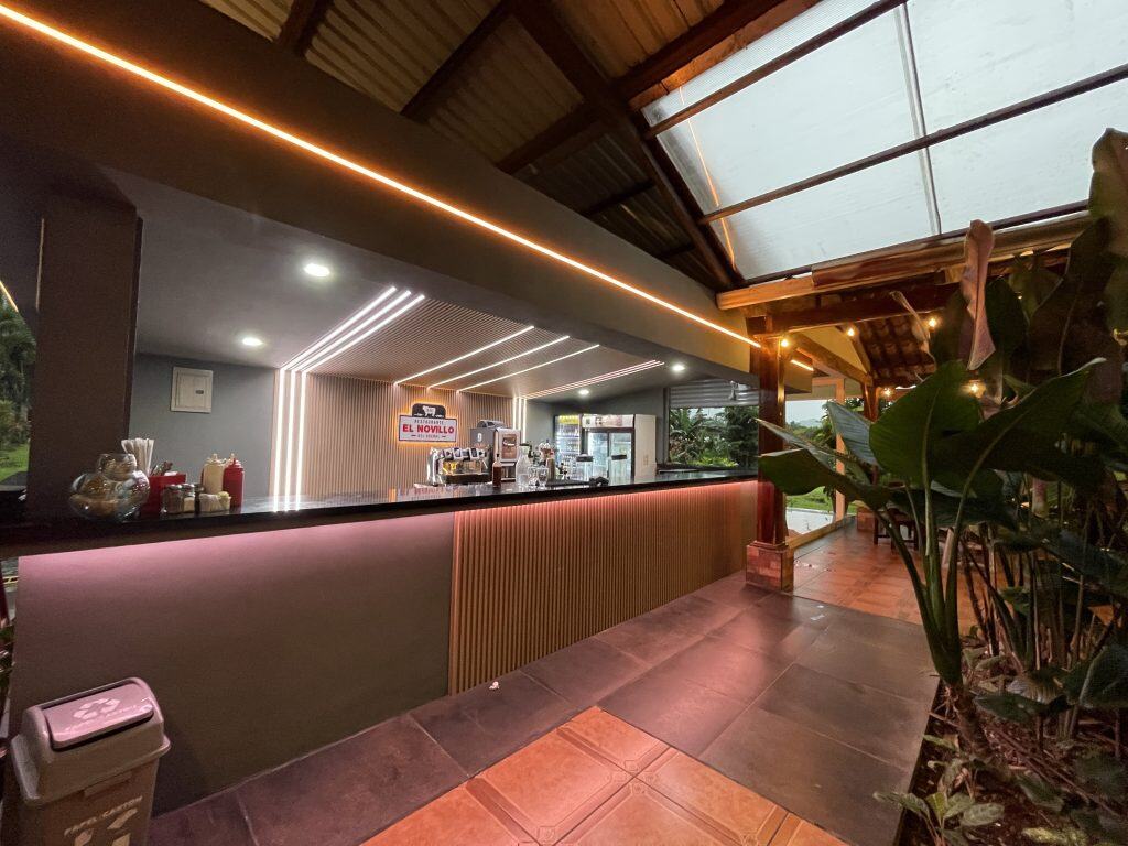 el novillo bar area