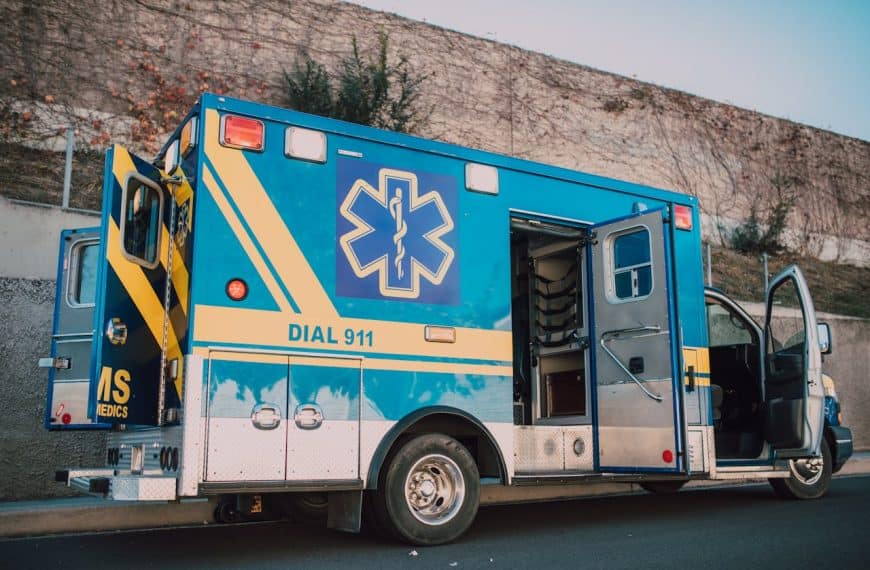 How to Handle Roadside Emergencies