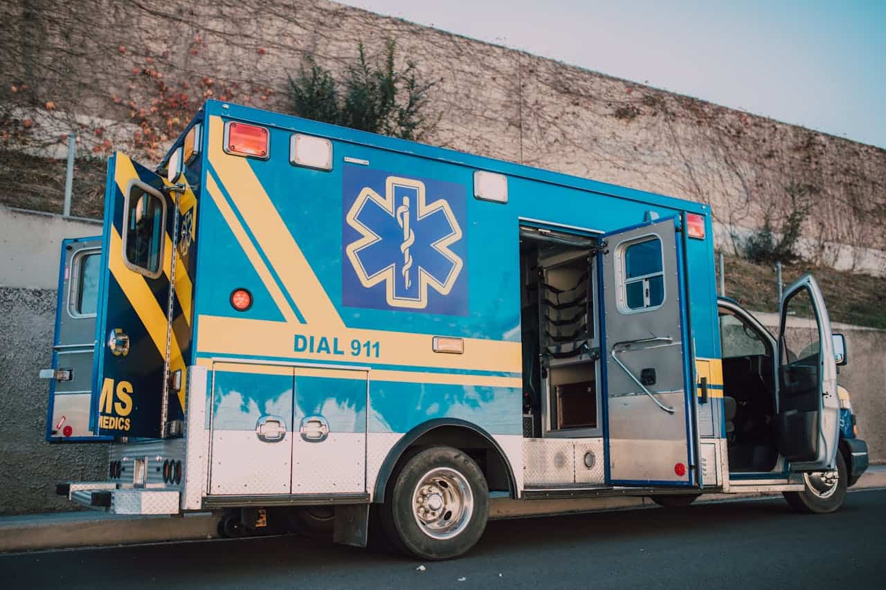 How to Handle Roadside Emergencies